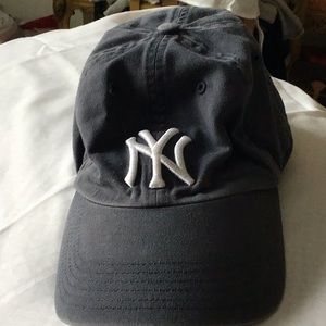 NY Yankees Gray Cap